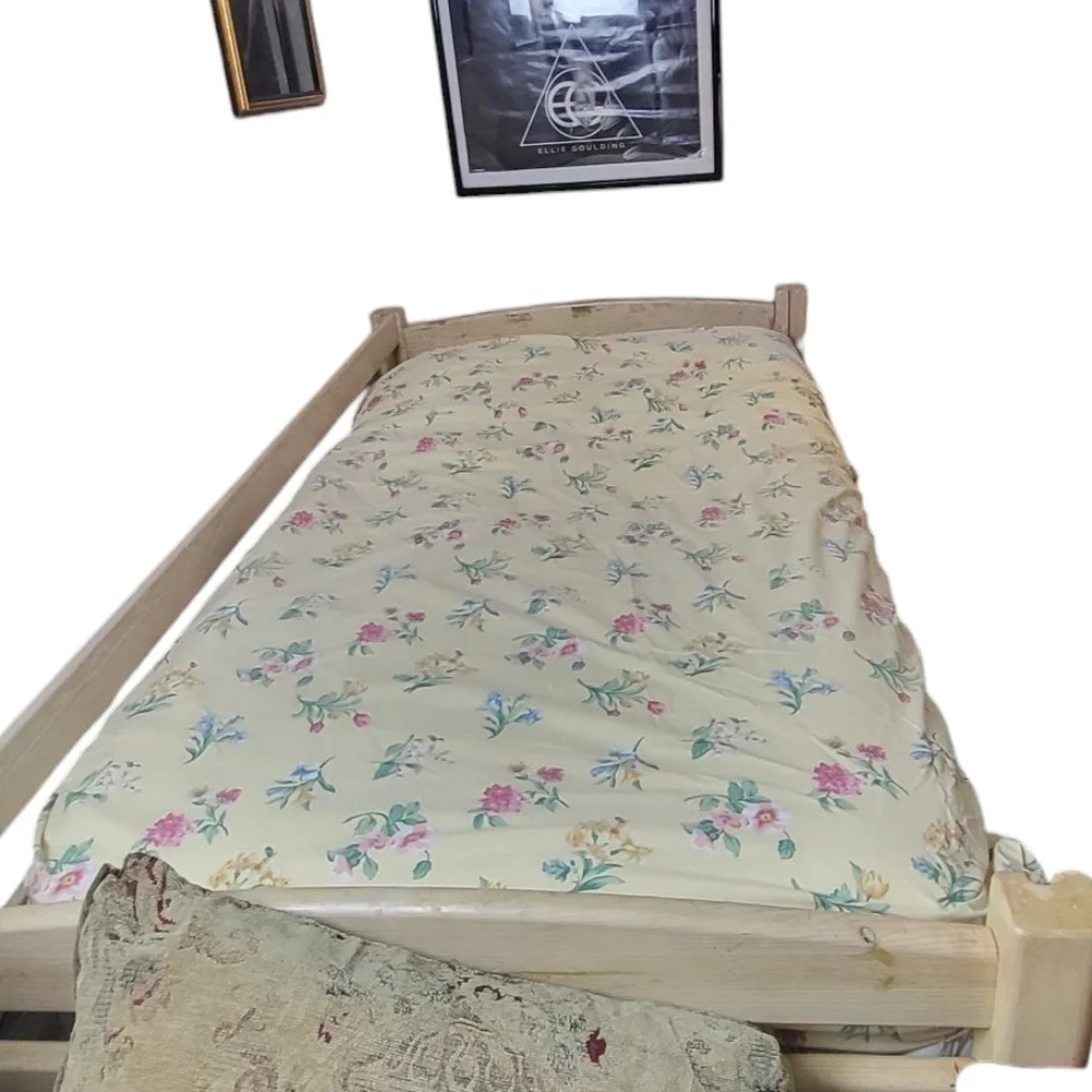 Vintage Springs Yellow Red Blue Floral Sheet Queen